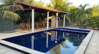 A piscina em ou perto de Coqueiros Lounge