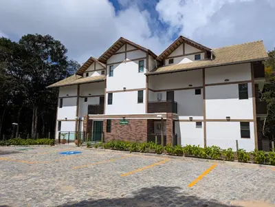 O edifício onde o apartamento está situado
