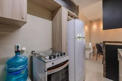 A cozinha ou kitchenette de VG Fun #405 - Praia do Futuro por Carpediem