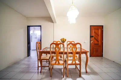 A planta de Apartamento a 1 quadra da praia