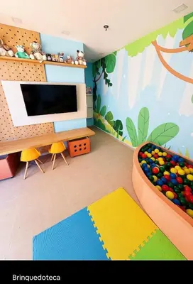 Uma televisão e/ou sistema de entretenimento em Ap 2 quartos ,condomínio mirante clube