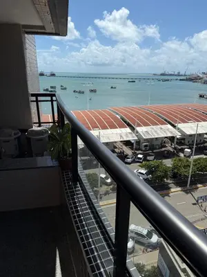 Uma vista do mar geral ou uma vista do mar a partir do apartamento