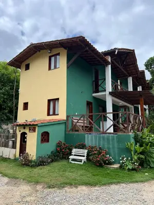 O edifício onde o chalé está situado