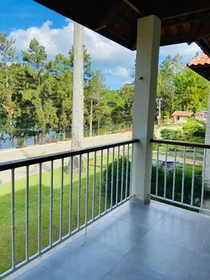 Uma varanda ou terraço em Montserrat em Guaramiranga, Ap 10
