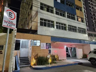 O edifício onde o apartamento está situado