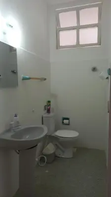 Uma casa de banho em Quartos em Meireles Fortaleza