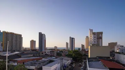 Uma vista geral de Fortaleza ou a vista da cidade a partir do aparthotel
