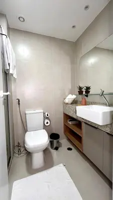 Uma casa de banho em Acorde com o Sol de Fortaleza Studio Charmoso no Meireles