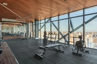 O centro de fitness e/ou as comodidades de fitness de Beach Class Meireles Housi by Carpediem