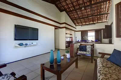 Uma televisão e/ou sistema de entretenimento em Linda no BEACH PARK-16 pessoas - HOUSINGCEARÁ