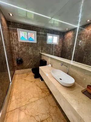Uma casa de banho em VG FUN 413 Praia Futuro Vista Mar Pé na Areia 2 quartos 2 wcs Imob Temporada