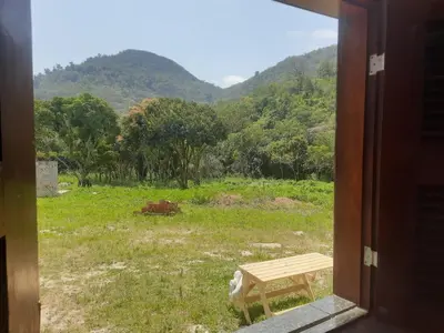 Uma vista geral da montanha ou uma vista da montanha a partir da casa de férias