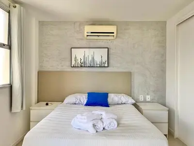 Uma cama ou camas num quarto em Sweet Home at the Beach - Next to Beach Park