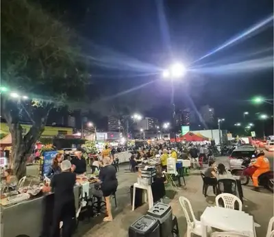 Um restaurante ou outro lugar para comer em Ellen2000