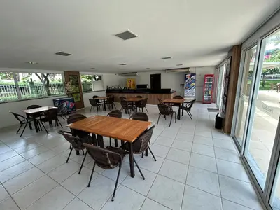 Um restaurante ou outro lugar para comer em PDDBeachPark