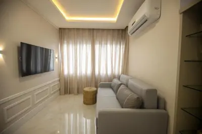 Uma televisão e/ou sistema de entretenimento em Flat Beira Mar Meireles