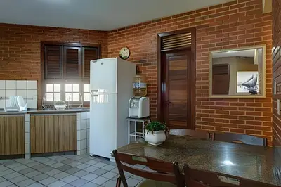 A cozinha ou kitchenette de Super Luxo BEACH PARK - 20 Pessoas - HOUSINGCEARÁ