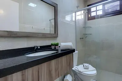 Uma casa de banho em Mansão Luxo 32 Pessoas-BeachPARK - BY HousingCeara