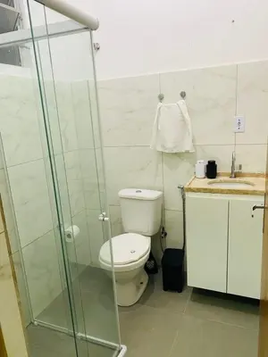 Uma casa de banho em Apartamento compacto com vista pro Mar 401