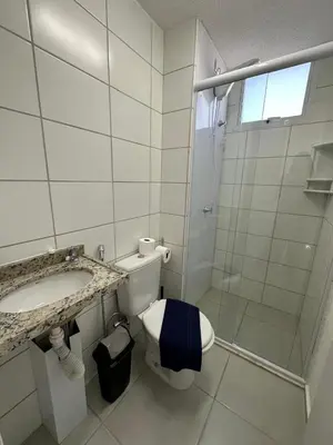 Uma casa de banho em Apartamento mobiliado na Praia do Futuro com vista para o mar