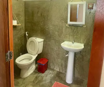 Uma casa de banho em Casa em Pontal de Maceió by Holiday Stays
