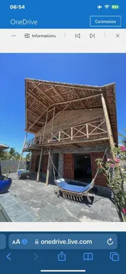 O edifício onde o B&B está situado