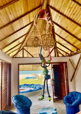 Uma área de estar em Villa Beleza Prea Beachfront private room