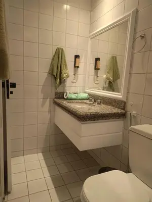 Uma casa de banho em Tulip in flat SAN martain