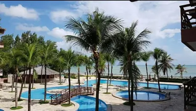 A piscina em ou perto de Kariri-Beautiful 1 bedroom flat, beachfront