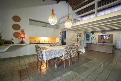 Uma área de estar em Casa com Piscina, Churrasqueira e WiFi Cumbuco