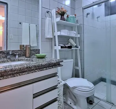 Uma casa de banho em Flat-Apartamento- Moderno e Lindo - Vista Beira Mar