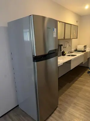 A cozinha ou kitchenette de 1155 golden 55m2 1 quarto frente mar avenida beira mar