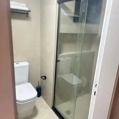 Uma casa de banho em Flat Beira Mar para até 4 pessoas