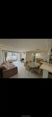 Uma área de estar em Apartamento por temporada Edifício Amazonas