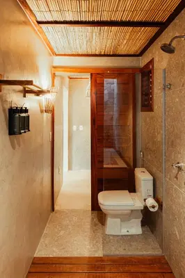 Uma casa de banho em Kalit Hotel