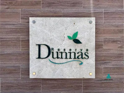 Um certificado, prémio, placa ou documento mostrado em Reserva Dunnas by Holiday Stays