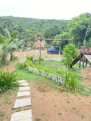 Paisagem natural perto do alojamento de turismo selvagem