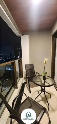 Uma área de estar em Studio Âmbar no Meireles com Piscina no Rooftop