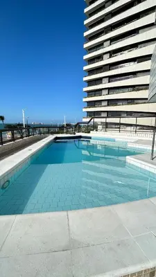 A piscina em ou perto de 1506 - Blue Tree Towers