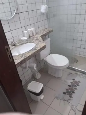 Uma casa de banho em Flat no Meireles 302