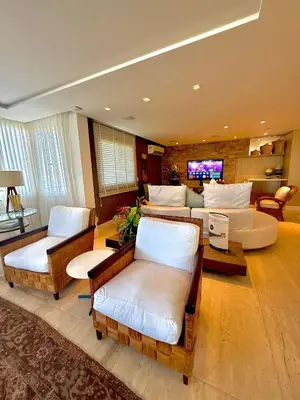 A planta de Exclusiva e Única Cobertura Duplex do Golf Ville