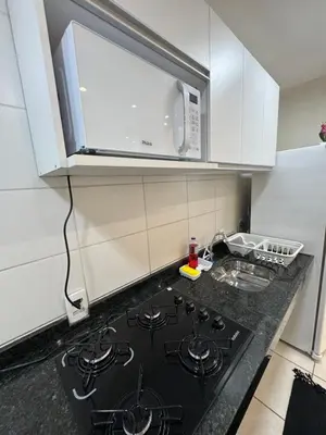 A cozinha ou kitchenette de Apartamento completo ótima localização! Elevador