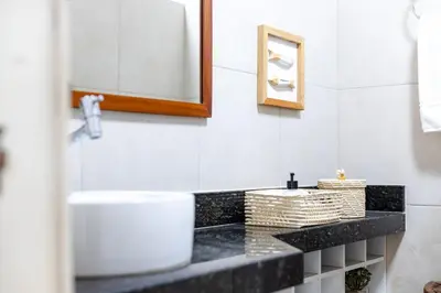 Uma casa de banho em Villa Blu Jeri