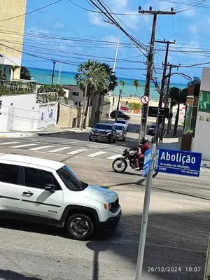 A planta de Flat a uma quadra da praia