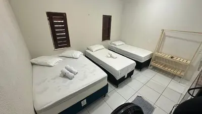 Uma cama ou camas num quarto em Garden Flat Beach - 102