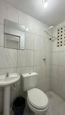 Uma casa de banho em Garden Flat Beach - 102