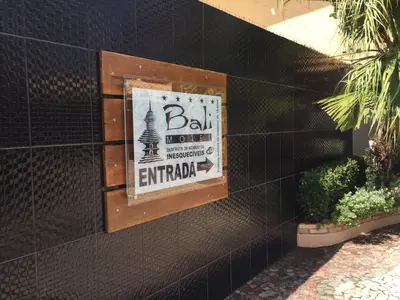 Um certificado, prémio, placa ou documento mostrado em Bali Motel (Adults Only)