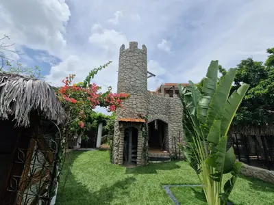 Um jardim no exterior de Castello Malu