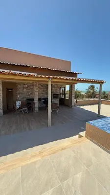 O edifício onde o apartamento está situado
