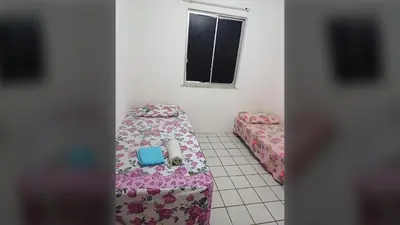 Uma cama ou camas num quarto em Maracanaú: Apto 2Q Wi-Fi 30 min Beach Park